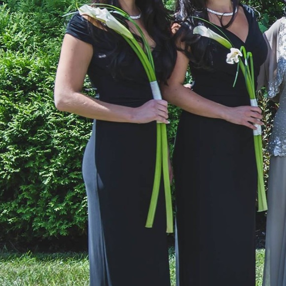 Ralph Lauren Evening: Black gown. - Picture 6 of 6